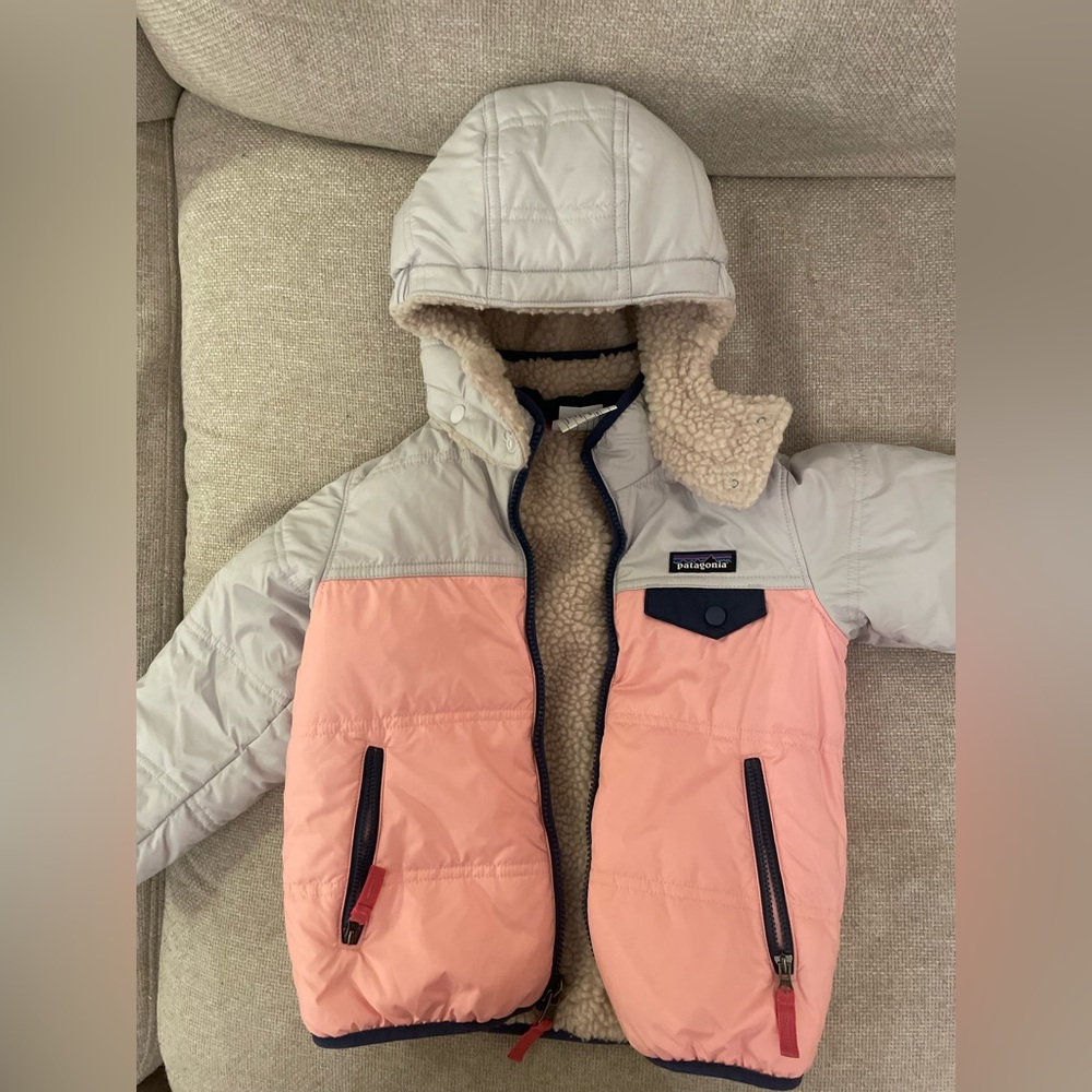 Patagonia Tribbles reversible Kids' Pink and Cream Puffer Jacket, 4T